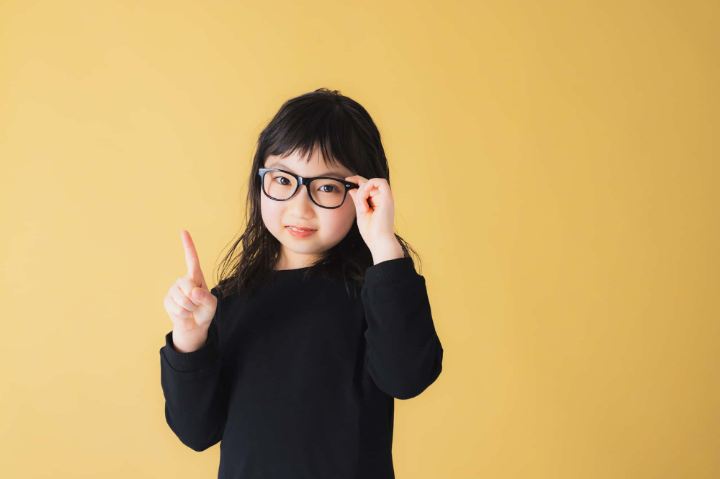プレオルソの効果について説明する女の子